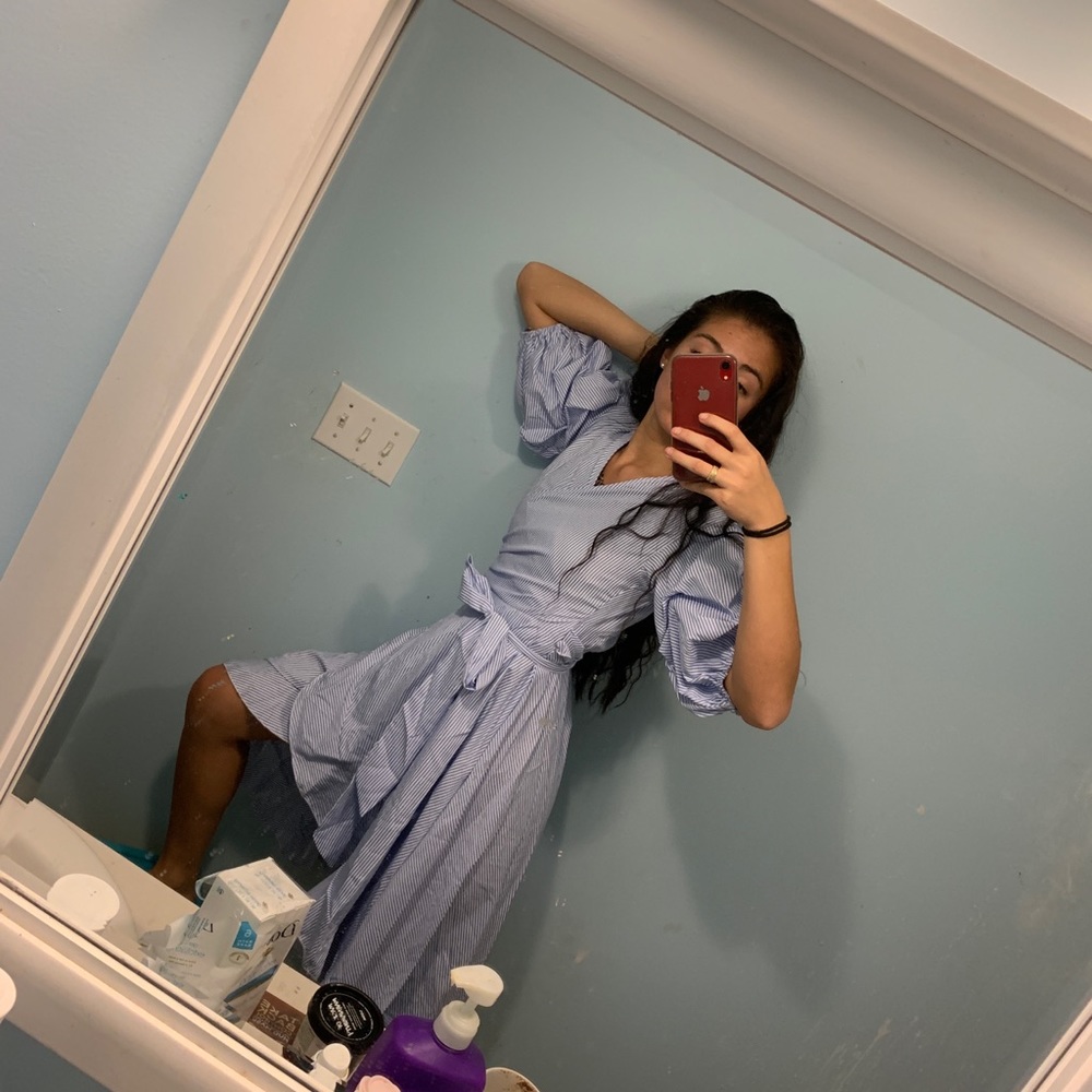 Dress - Picture 3 of 4